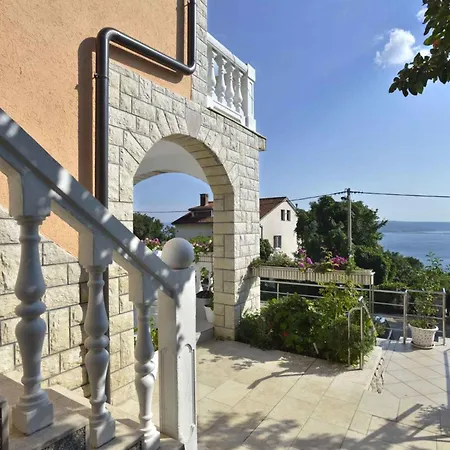 Apartment In Dramalj/dramaljsko